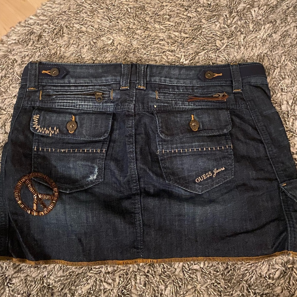Guess mini skirt